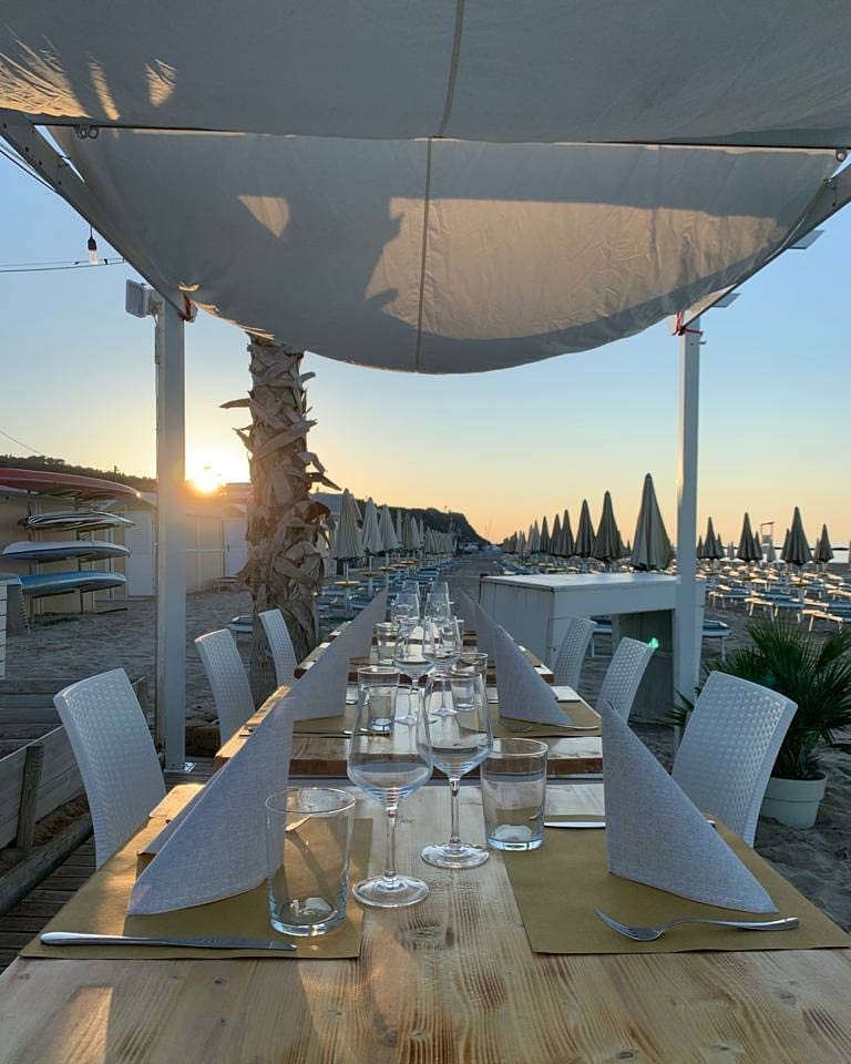 Pesaro ristorante spiaggia Fano